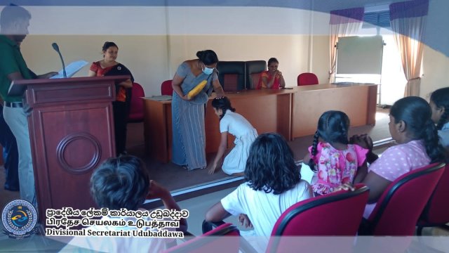 Providing school equipment and shoes for children from vulnerable families